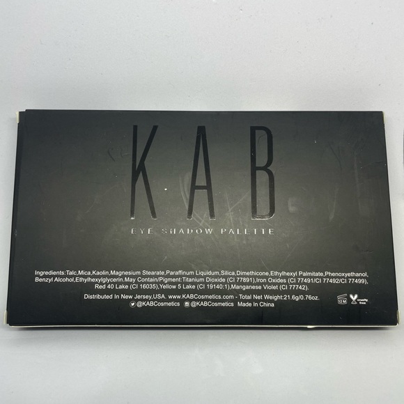 KAB DAY + NIGHT EYESHADOW PALETTE - Picture 4 of 4